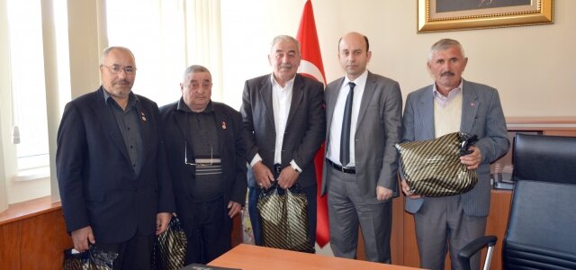KAHRAMAN’DAN MUHARİP GAZİLERE EN ANLAMLI HEDİYE
