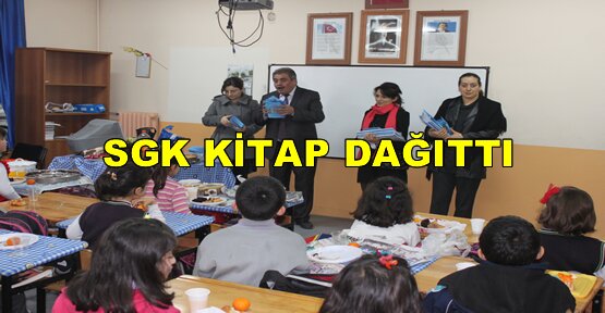 SGK Tarafından İlkokul Öğrencilerine Kitap Dağıtıldı
