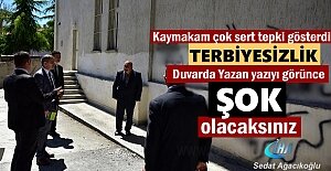 Kütüphane Duvarındaki yazıyı görünce Şok olacaksınız