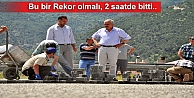 TOSYA#039;DA BELEDİYESİ 2.500 M2 ALANI 2 SAATDE PARKE KAPLADI