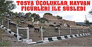 ÜÇOLUKLAR HAYVAN FİGÜRLERİ İLE SÜSLEDİ