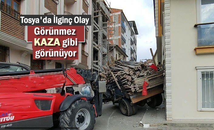 TOSYA'DA TRAFİK KAZASINDA BÜYÜK TEHLİKE ATLATILDI