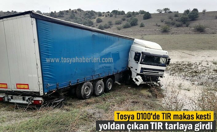 TOSYA ORTALICA KAVŞAĞINDA TIR MAKAS KESTİ