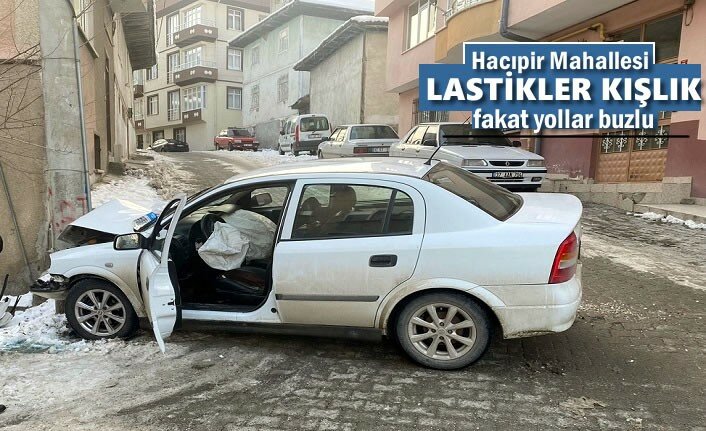 TOSYA'DA MADDİ HASARLI TRAFİK KAZASI
