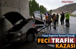TOSYA ORGANİZE SANAYİ KAVŞAĞINDA FECİ TRAFİK...